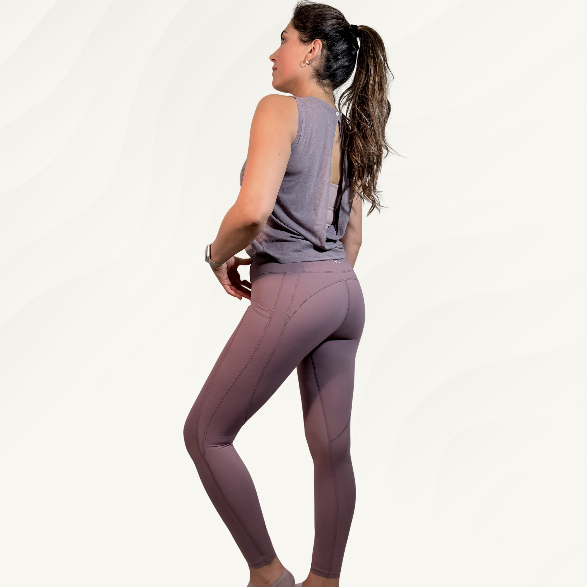 Polera Top espalda media apertura Pilates Yoga Lavanda